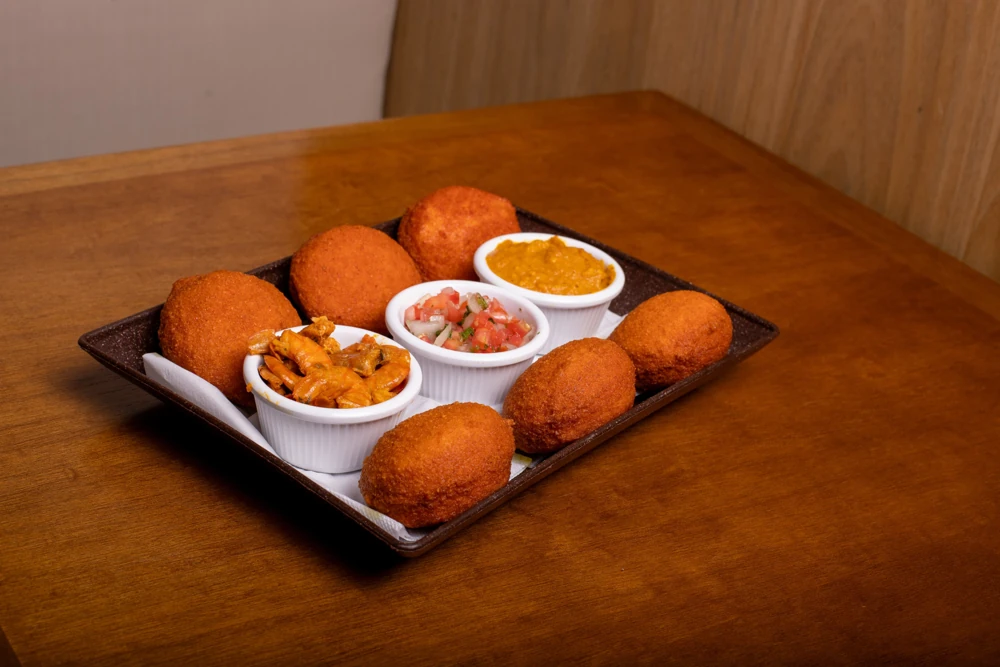 Acarajé com Camarão — foto do cardápio Ki-Mukeka